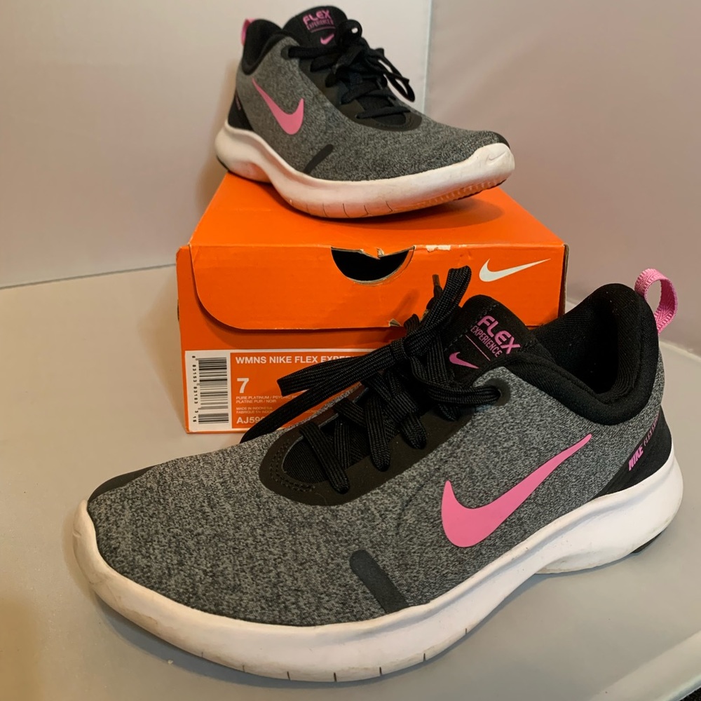 Nike Flex Experience Sneakers